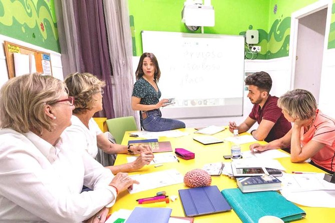 1 week intensive Spanish course + conversation workshop - Teachers, Energy, and the International Mix That Builds Confidence
