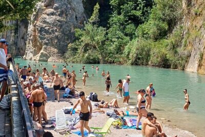 A day tour in Montanejos hot springs.