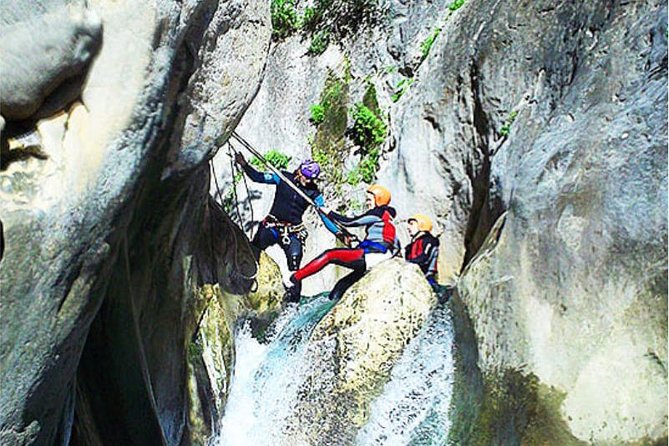 Aquatic canyoning near Benidorm. Estret de les Penyes Bollulla - Key Highlights You Should Care About