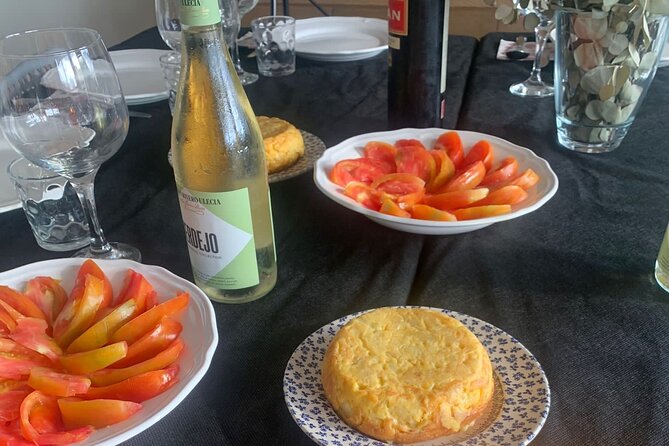 Authentic Paella Dinner in Valencia - Meeting Point at Carrer del Museu de la Seda, Ciutat Vella, and how to find the exact address