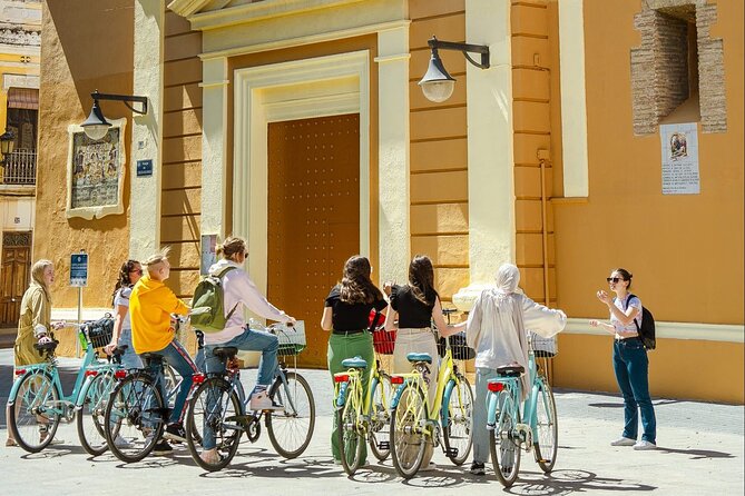 Best Bike Tour Dutch & English in Valencia - Guides, Group Pace, and What to Do If You’re Not a Speed Cyclist