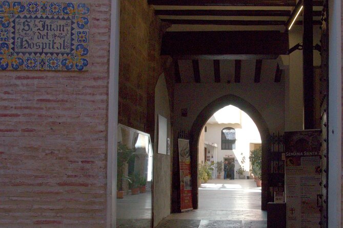Between Two Gates: A Self-Guided Audio Tour in Valencia - Sant Joan de l’Hospital, and how miracles once mattered more than medicine