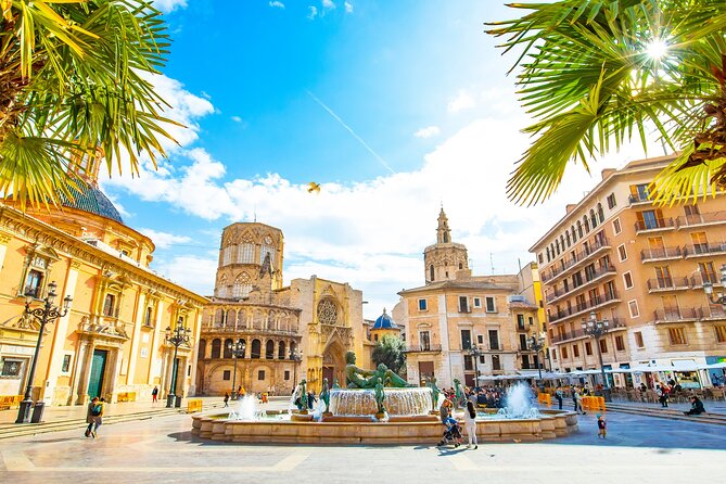 Between Two Gates: A Self-Guided Audio Tour in Valencia - Plaza de la Virgen, where the square does the talking