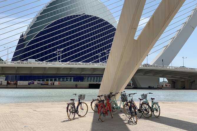 Bicycle Rental in Valencia - Meeting point at Carrer dels Aluders: get started fast