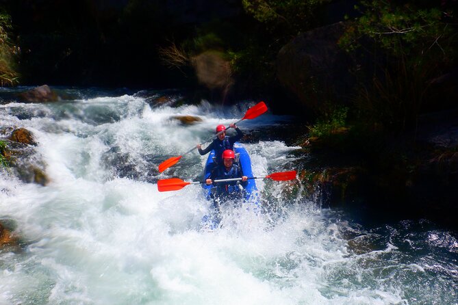 Cano-Rafting - The canoe-rafting time on the water