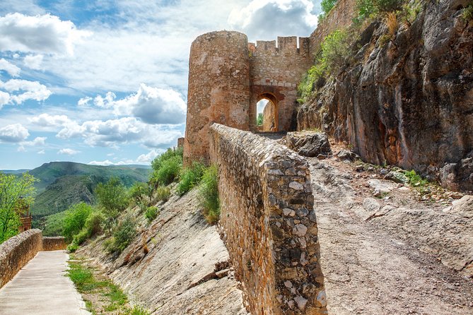 Chulilla Canyon Trail - private full day tour - The real appeal: canyon hikes that start close to Valencia