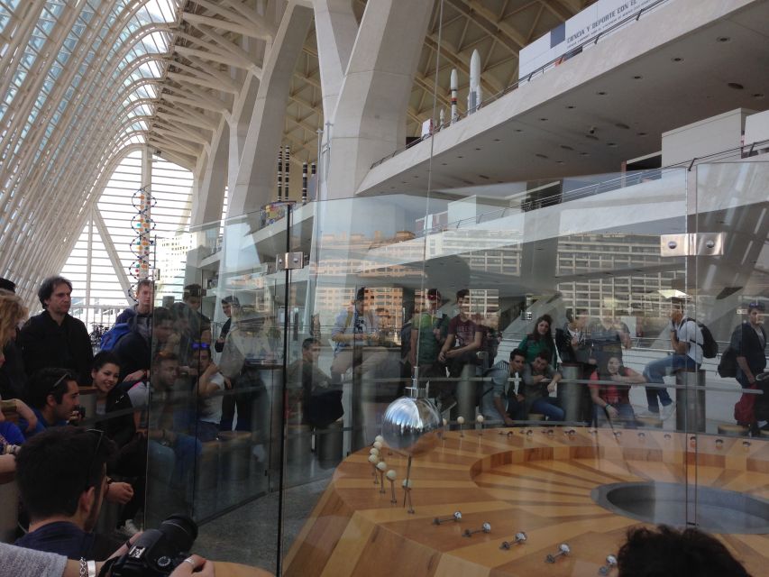 City of Arts and Sciences & Oceanografic 2-Hour Guided Tour - Starting at L’Oceanogràfic: the 3:50 PM rhythm