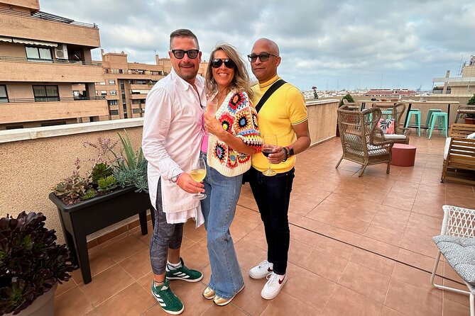 City of Arts & Sciences Tour with Rooftop Tapas & Wine - A short stroll through Turia Gardens, then straight to the rooftop