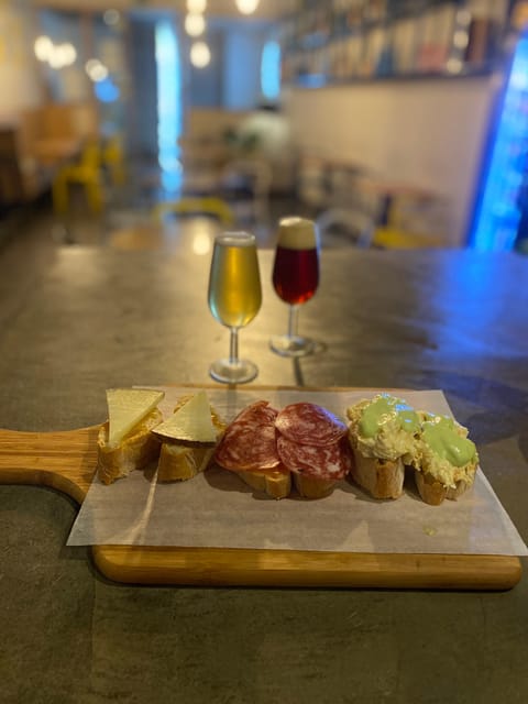 Craft Beer Tasting and tapas in Valencia - Felipe and the beer expert talk: what you’ll actually learn in 90 minutes