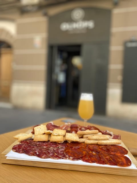Craft Beer Tour and Tapas in Ruzafa - Valencia - Stop 4: Olhops Craft Beer House, a key reference point in Valencia’s scene
