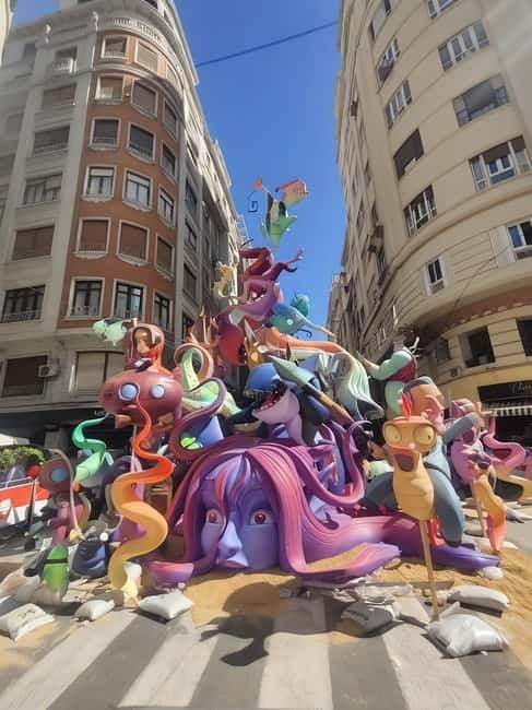 Discover Valencia yourself with a Playful walking tour! - Key Highlights and What Makes It Fun