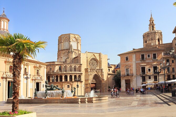 e-Scavenger hunt Valencia: Explore the city at your own pace - Where you start at Pl. de l’Ajuntament and how long it takes