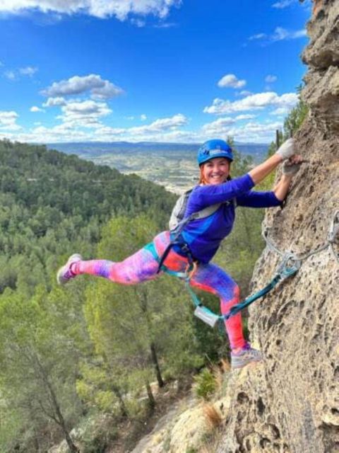 Enguera - The 80m hanging bridge and abseils: the height you can feel in your legs