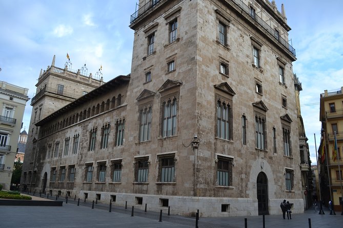 Essential Valencia: Local Culture and Gastronomy - Palau de la Generalitat: Gothic power in plain sight