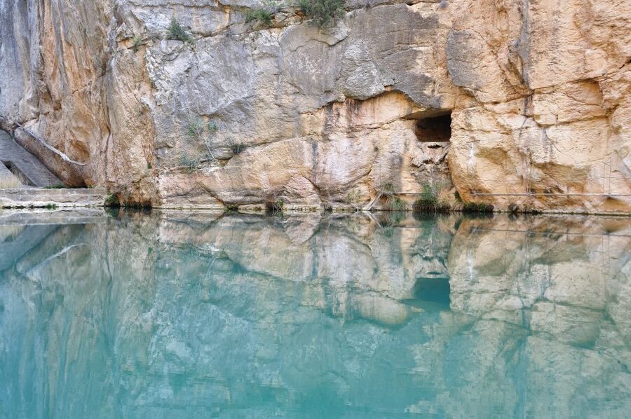 From Costa Blanca: Chulilla and the Hanging Bridges Day Trip - Chulilla and the Turia canyon, a strong day trip formula
