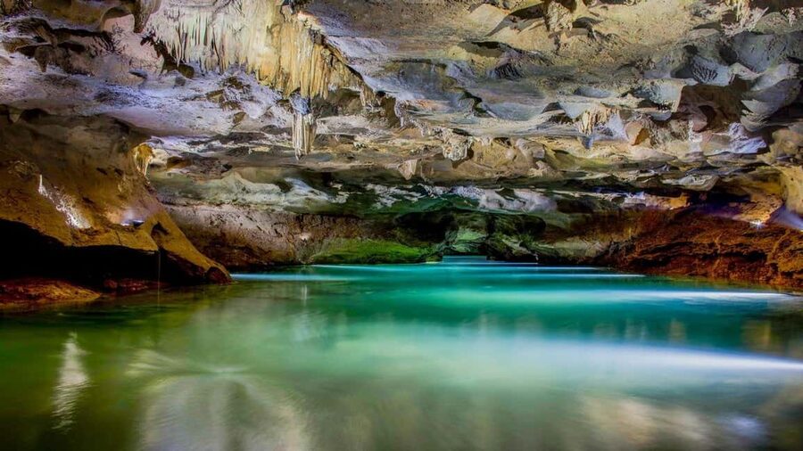 From Valencia: Boat ride through the impressive Caves of Sant Josep. - Why Coves de Sant Josep feels like a subterranean subway