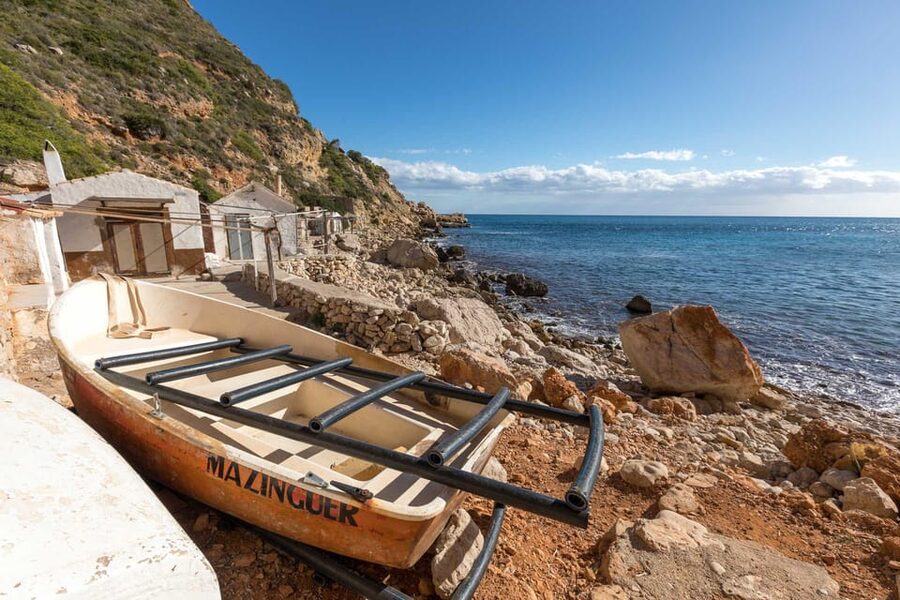 From Valencia: Cala del Moraig Hiking & Beach Trip - A cliffside beach day from Valencia that feels like you escaped