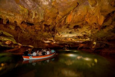 Caves of San José Guided Tour & Boat Ride
