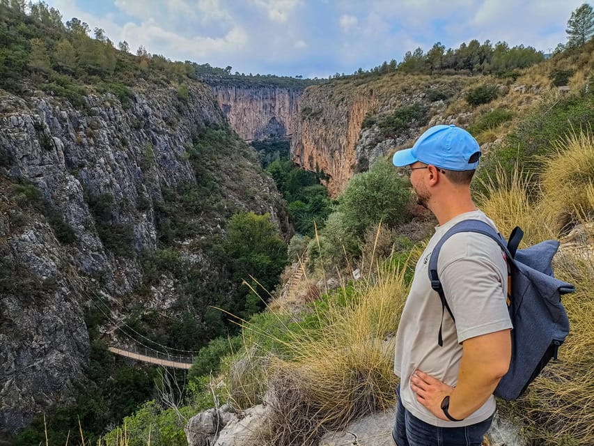 From Valencia: Chulilla, Turia Canyon, Hanging bridges... - Turia River picnic break: bring food, then enjoy the pause