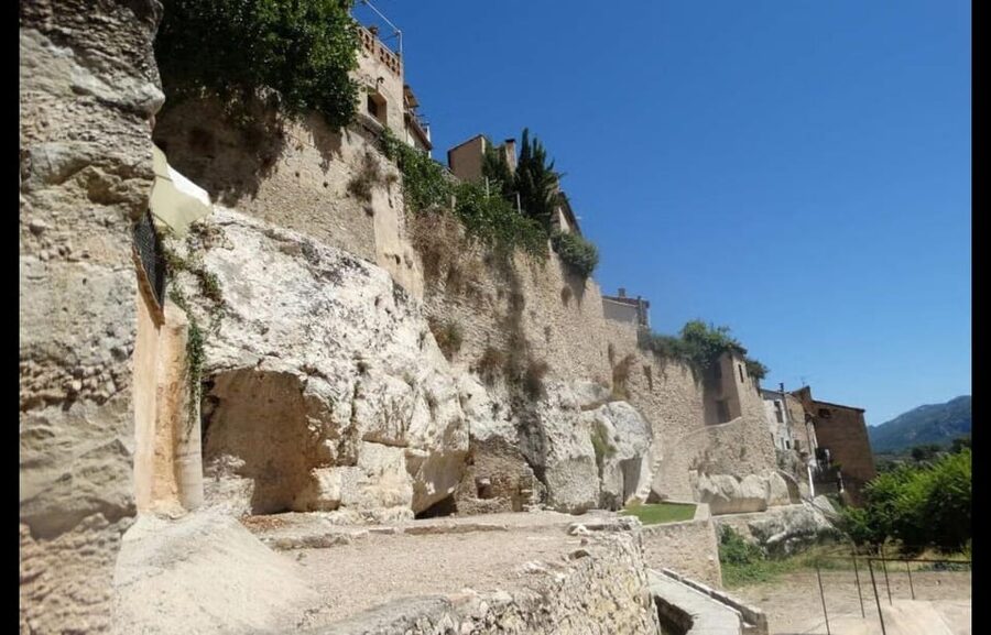 From Valencia: Discover the Medieval Splendour of Bocairent - Pickup, group size, and how the day actually moves