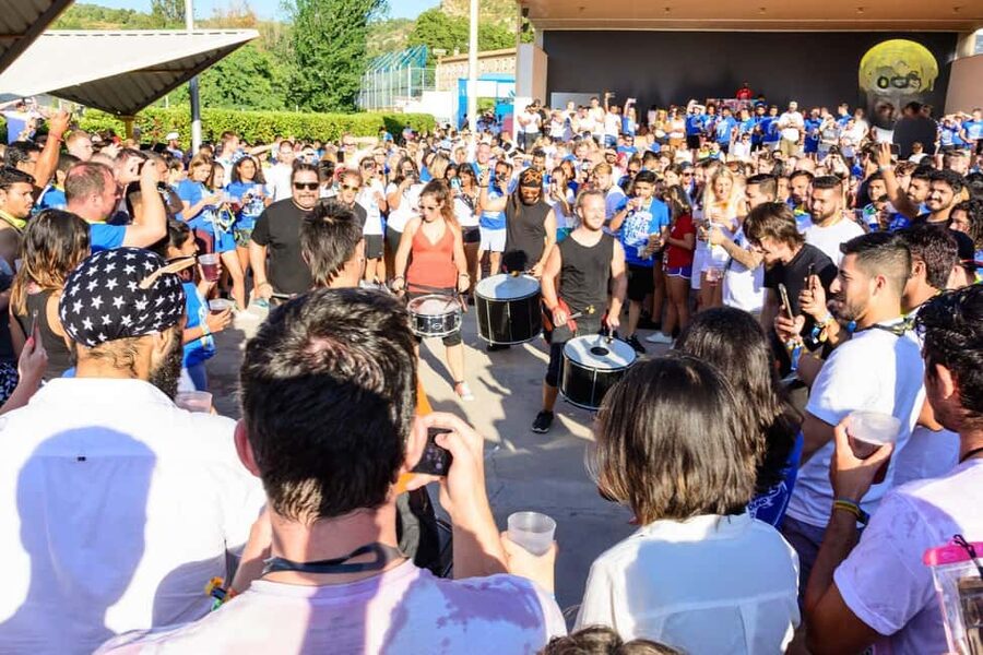 From Valencia: La Tomatina 2025 - Before 12:00 in Buñol: Pre-Party Energy and Crowd Controls