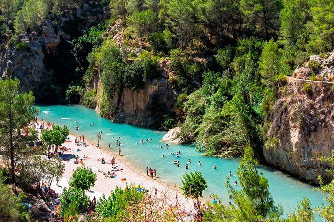 From Valencia: Montanejos Thermal Spring & Girlfriend Waterfall - Guides, group size, and that helpful chatty energy