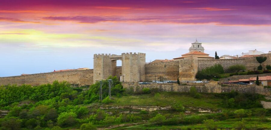 From Valencia: Morella & Peñíscola Day Trip Transfer + Lunch - Morella’s lunch, plus how to use the free time well