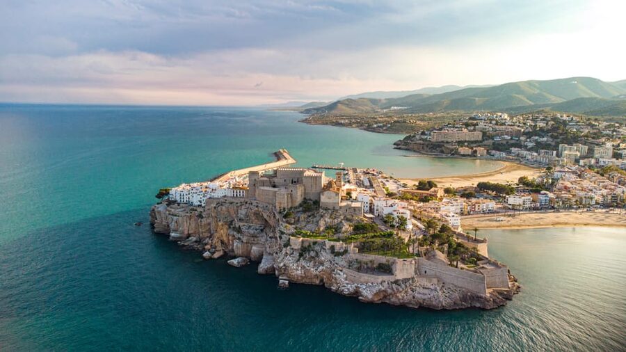 From Valencia: Peniscola Day tour, Game of Thrones - Valencia to Peñíscola: The Van Ride That Makes the Day Easy