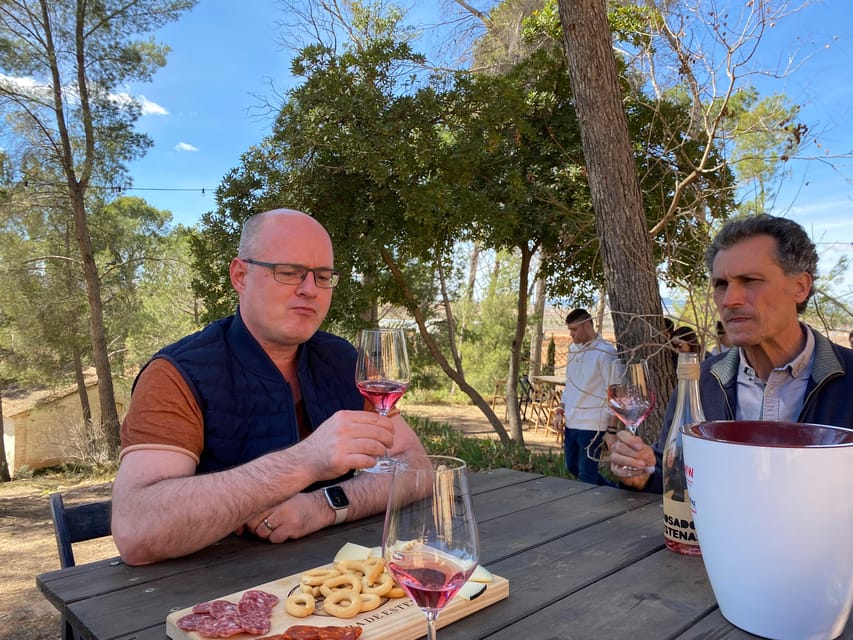 From Valencia: Utiel-Requena Wine Tour and Traditional Lunch - Small-group format: easier questions, less waiting around
