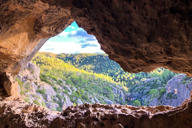 Full-day Hiking at Ruta the Aqua across Pena Cortada - Pena Cortada: the Roman aqueduct cut into the rock