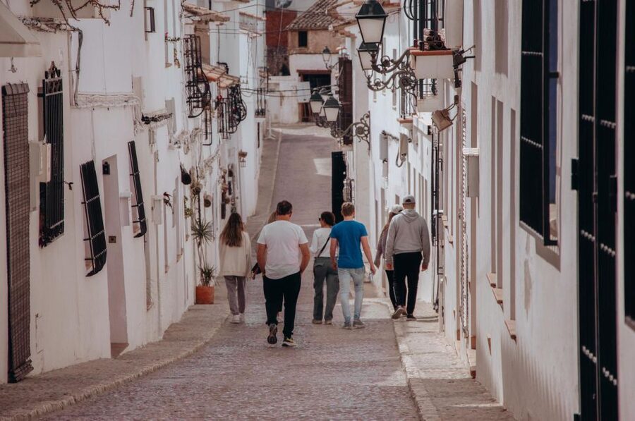 Full Day Tour to Altea, Benidorm & Villajoyosa from Valencia - Getting picked up in Valencia, and why the setup matters