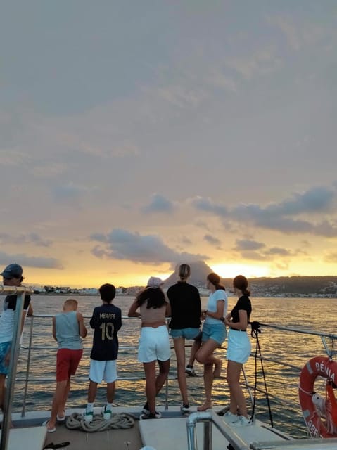 Gandia: Sunset at sea from Gandia - FAQ