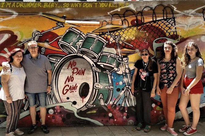 Grafiti tour and Carmen Quarter - Serranos Towers to start: the city wall as your warm-up (and photos)