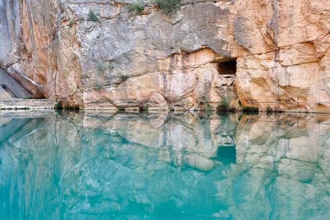 Hike Hanging Bridges and Canyon Túria - Chulilla - OFFICIAL GUIDE - Stepping Into Chulilla, Hanging Bridges, and Turia Canyon