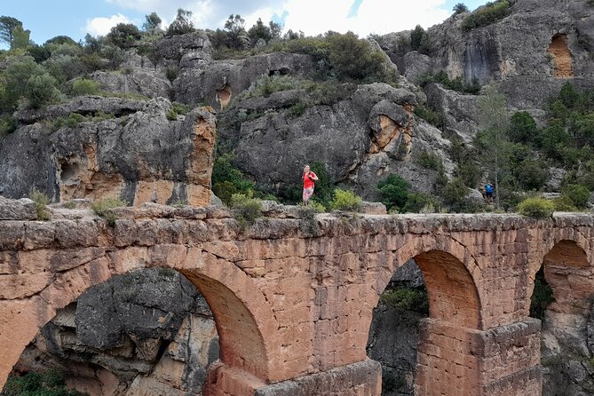 Hike to the Roman aqueduct Peña Cortada - Ruta del Agua: the water route that turns sound into direction