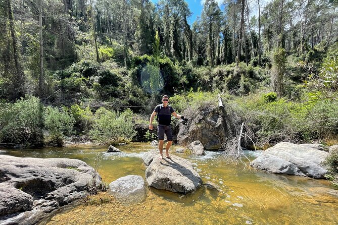 Hiking in Montanejos and swim in Thermal Springs - OFFICIAL GUIDE - Crossing the river Maimona and taking your lunch break
