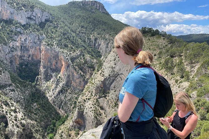 Hiking in Montanejos and swim in Thermal Springs - OFFICIAL GUIDE - The second ascent and the pine forest descent into Fuentes