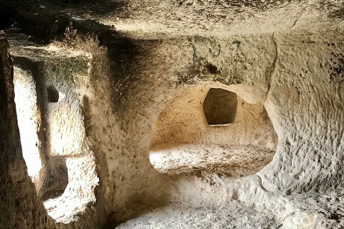 Historic Bocairent, Covetes del Moros Caves and Pou Clar Pools - Walking Bocairent streets with time for coffee
