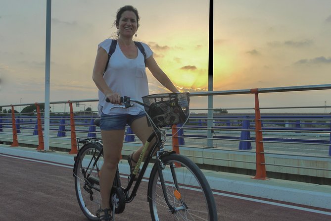 Horchata Bike Tour in Valencia - Stop 1, Port de València and the Formula 1 Connection