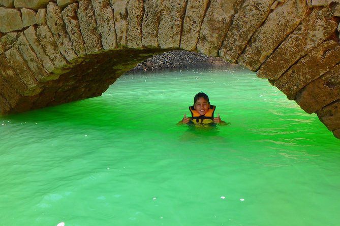 Kayak Routes In A Lake - Cooling off the fun way: dips and rocky-cliff jumps