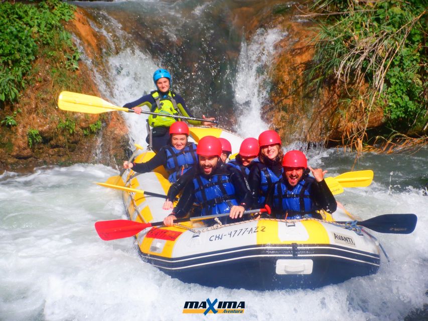 Montanejos: Guided Whitewater Rafting Adventure - Getting ready at Av. Fuente de Baños, 47