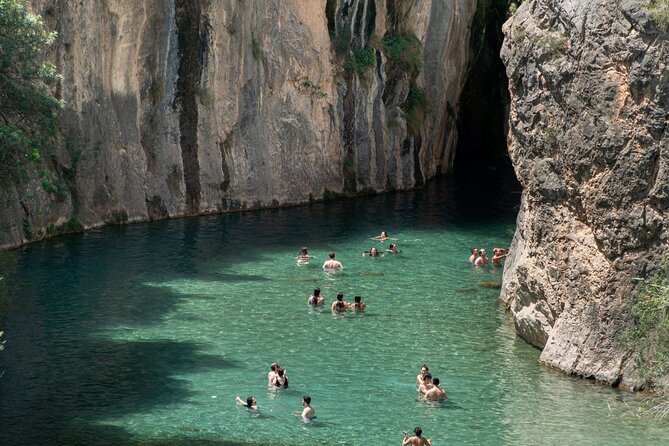 Montanejos Hiking Tour & Thermal Pools from Valencia - Stop 1: The Montanejos hike with viewpoints, river canyons, and guide stories