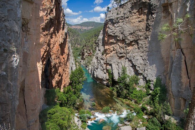 Montanejos Hiking Tour & Thermal Pools from Valencia - Pickup points in Valencia, and how the timing really works