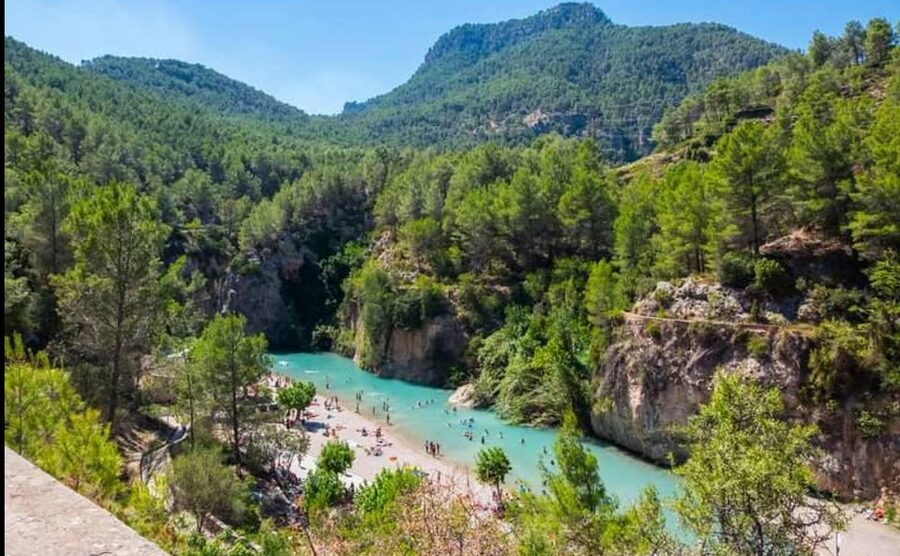 Montanejos Thermal Springs and Waterfall, food included - Lunch April to October: simple, included, and timed for the day