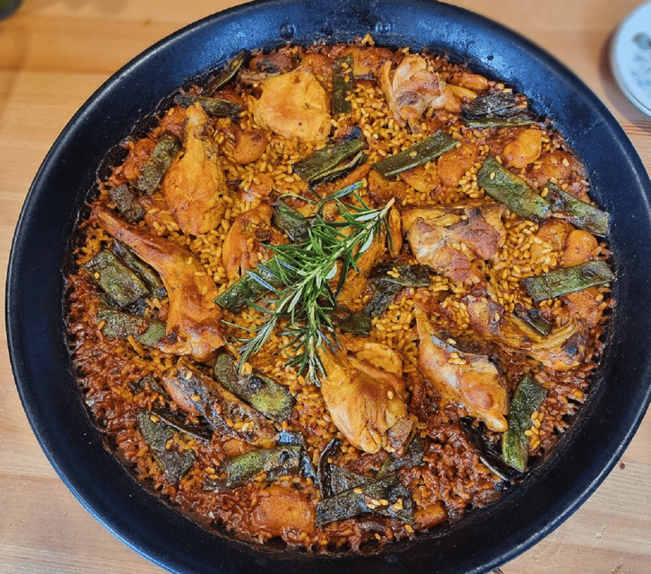 OnlyForYou, Paella Session at a Michelin-trained Chef’s Home - Choosing Between Traditional, Seafood, or Vegetable Paella