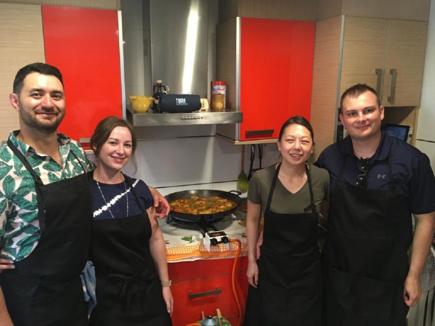 OnlyForYou, Paella Session at a Michelin-trained Chef’s Home - The Part You Will Remember: The Teaching and the Eating