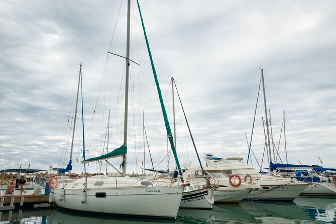 Private Boat Tour along the Coast of Valencia - Meeting at Club Náutico and Finding the Easy Start