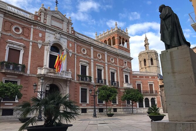 Private Segway Tour of Valencia's Old Town - Plaza de la Virgen: Fountain Views and a Food-Friendly Break