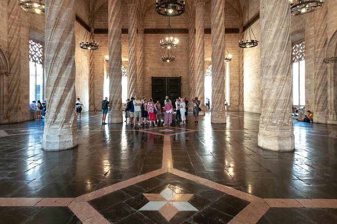 Private tour of the old city of Valencia - How the private format keeps things from feeling scripted