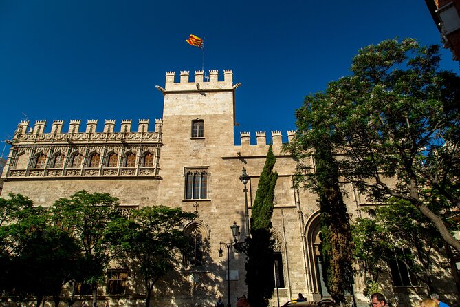 PRIVATE Walking Tour Historical Center with Local Expert - Snacks, fartons, and horchata: the taste of Valencia without the full meal